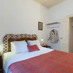 2 Bedroom With Patio Next To Avenida Da Liberdade Appartement