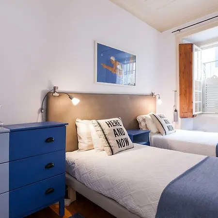 2 Bedroom With Patio Next To Avenida Da Liberdade Appartamento