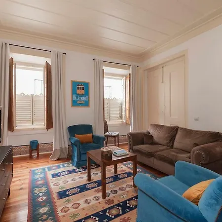 2 Bedroom With Patio Next To Avenida Da Liberdade *