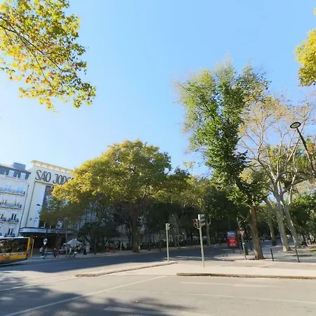 2 Bedroom With Patio Next To Avenida Da Liberdade Lägenhet *
