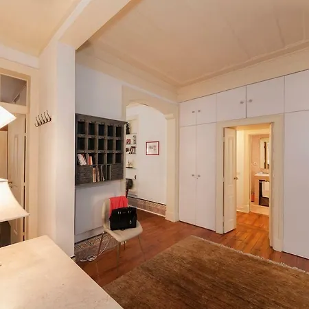 2 Bedroom With Patio Next To Avenida Da Liberdade