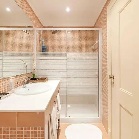 2 Bedroom With Patio Next To Avenida Da Liberdade Apartment Lisbon